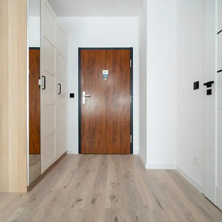 Apartment Pomorska - 50m2 With Balcony - By Rentujemy
