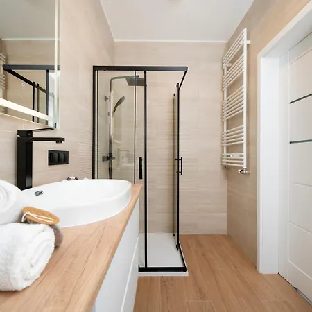 Apartament Pomorska - 50m2 With Balcony - By Rentujemy