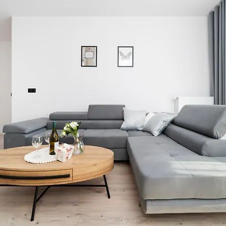 Pomorska - 50m2 With Balcony - By Rentujemy Łódź