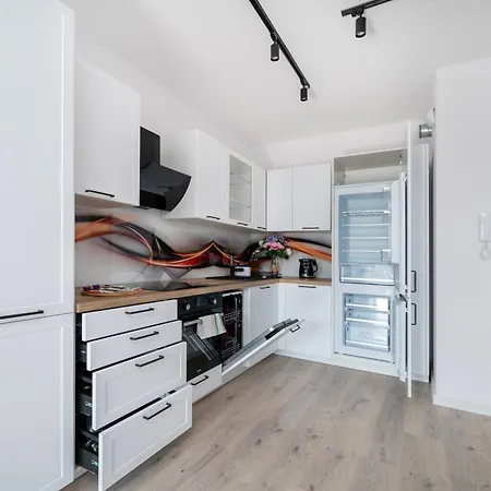 Pomorska - 50m2 With Balcony - By Rentujemy Apartment Lodz