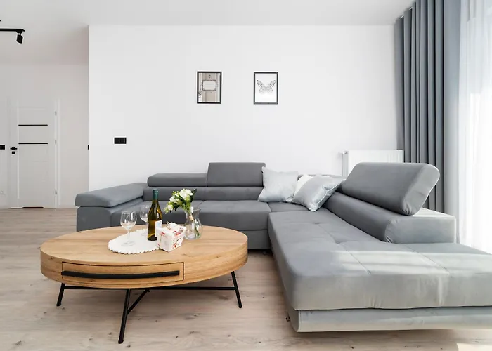 Pomorska - 50m2 With Balcony - By Rentujemy Łódź